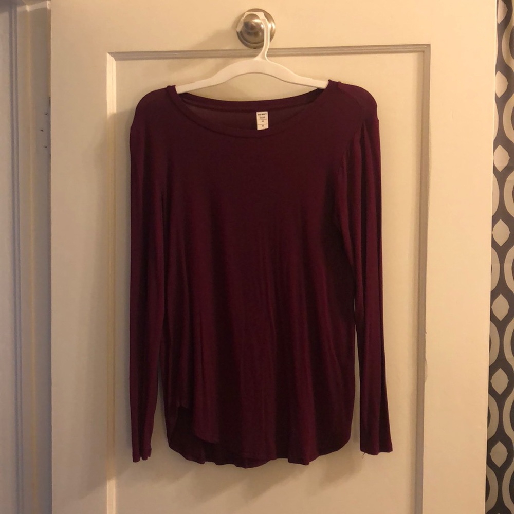 Long-sleeved top